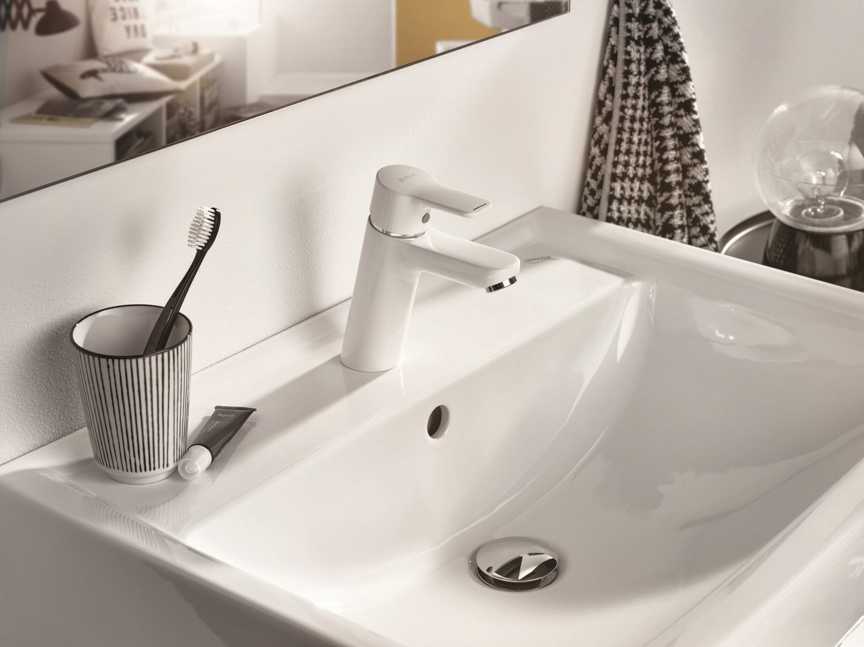 T003-4 - Miscelatori per Lavabo - - Rubinetto Miscelatore per bidet bagno  completo di accessori T003-4