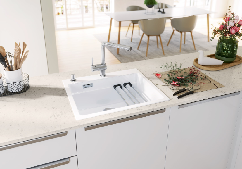 Sanitärkeramik blanco