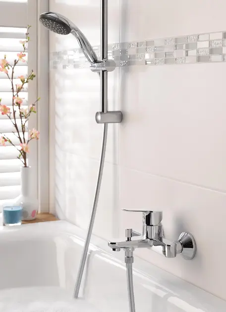 Pommeau De Douche Grohe Quickfix Vitalio Comfort 100 2 Jets Avec Flexible  Et Barre + Nettoyant Grohclean à Prix Carrefour