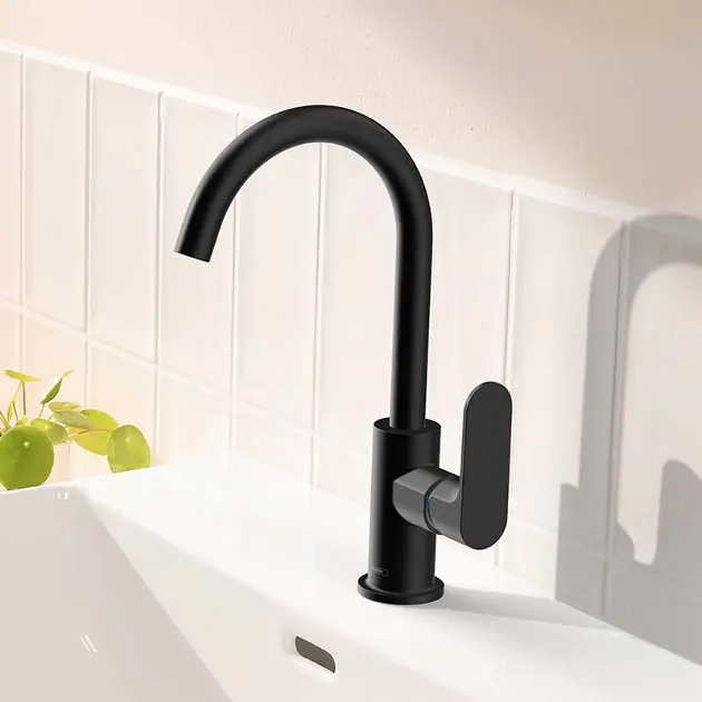 Instmaier B2 Waschtischarmatur – Elegant In Chrom/Schwarz, Einfache Montage, Leiser Einhebelmischer Aus Messing