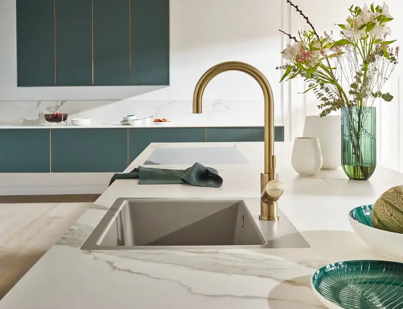 Robinet de salle de bain VILLEROY & BOCH Mitigeur lavabo 3 trous  VILLEROY ET BOCH Conum avec tirette Brushed Gold