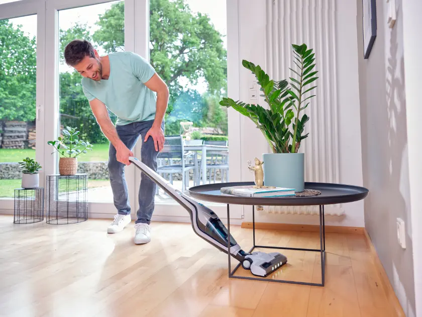 2-in-1 Cordless Vacuum Cleaner White