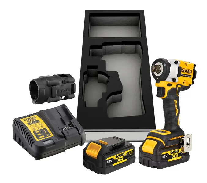 DeWALT Nářadí - 18V AKU rázový utahovák, 2x aku 5,0 Ah XR, gumový kryt, nabíječka DCF921P2G