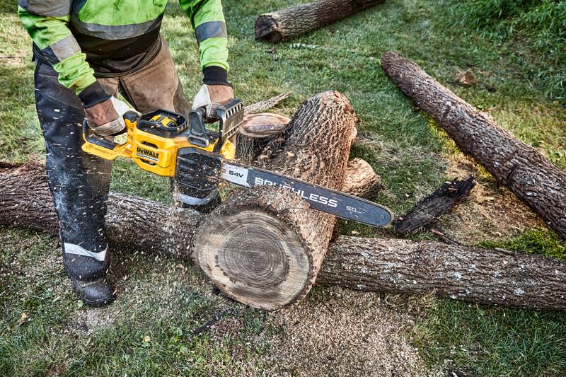 DEWALT DCMCS575X1-QW Motosierra eléctrica Brushless Flexvolt de 50 cm - con  batería y cargador FlexVolt 9,0 A