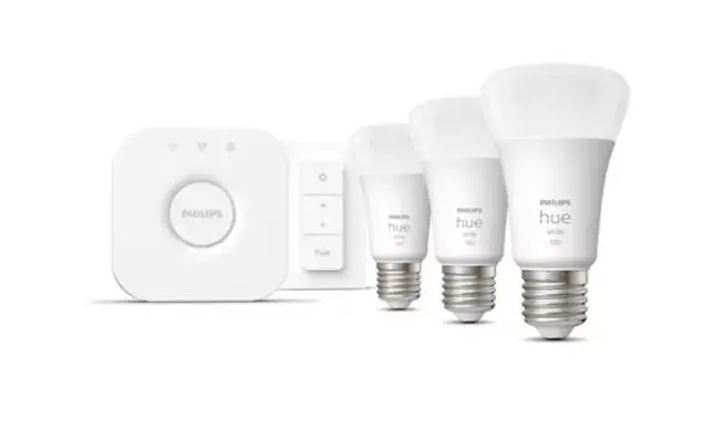 Levně Philips Hue - Chytrá sada se 3 žárovkami, můstkem Bridge a ovladačem 929002469204