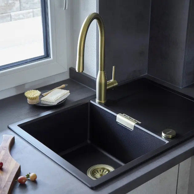 Küchenarmatur In Brushed Gold – Mit Sprühfunktion, Einhebelmischer & 360° Schwenkbarem Auslauf