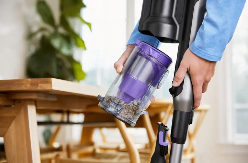 BLACK+DECKER Reinigung - Akku-Staubsauger, 21,6V, mit Zubehör