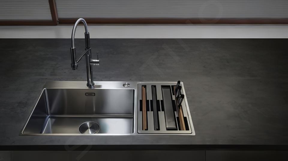 Lavello multifunzione in acciaio inox Franke Box Center  ✓ Cerchi un # lavello resistente e notevole? ➡️ Scopri da noi i nuovi lavelli inox  #Franke. —————————— SOLUZIONE ARREDAMENTO Via Irpinia, 56 